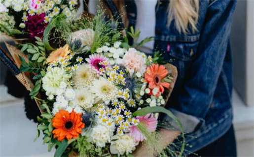 袁天罡生辰八字算命详解与命运分析