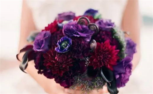 今日农历二〇二八年四月十一黄历婚嫁不适合吗,结婚吉日